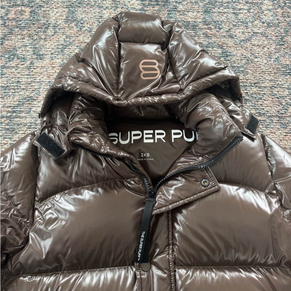 Aritzia The Super Puff™ Shorty - Hi-Gloss in Rich Mocha Brown XXS - Picture 8 of 9
